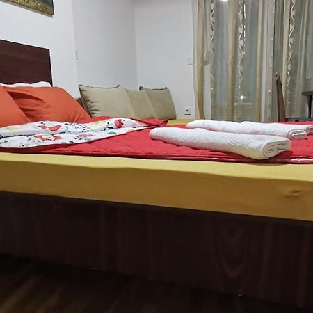 Center Apartment Delfina 奥赫里德 外观 照片